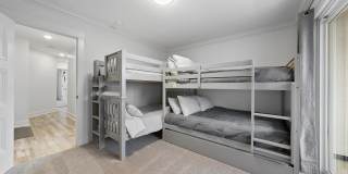 127 East 8th Avenue Gallery 19