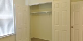 4 Bedroom 2 Bathroom Creekside At Georgetown Village Home Gallery 5