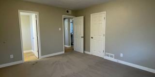Beautiful 4 bed 2 Bath house in Aurora Gallery 18
