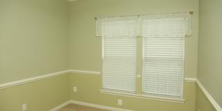 4 Bedroom Townhouse on Abington Drive Gallery 1