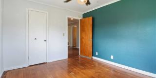 545 E North Street Gallery 15