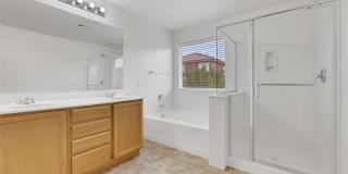 935 SPIRACLE Avenue Gallery 16