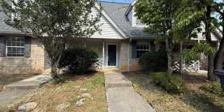 GREAT NORTHWEST LOCATION 2 BDRM / 2 BATH TOWNHOUSE Gallery 1