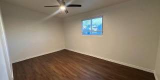 6834 N 14th Street Gallery 7