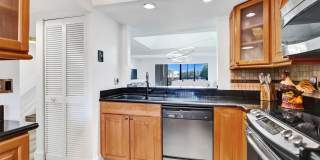 270 Captains Walk Gallery 17