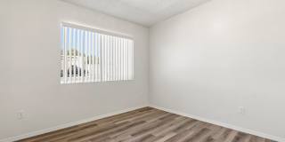2 Bedroom 2 Bathroom Home with Flex Space & Spacious Backyard! Gallery 13
