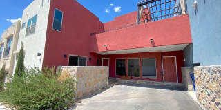 West El Paso 4bed/3.5bath Townhome Gallery 1