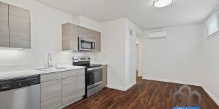 Hollywood 12 Gallery 27