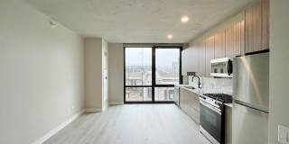 4611 N Broadway Gallery 5