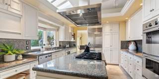 Stunning, Luxury La Jolla Shores Location with Panoramic Ocean Views!! Gallery 35