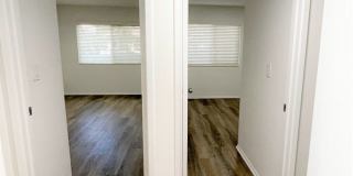 400-420 N. Oakland Ave. Gallery 70