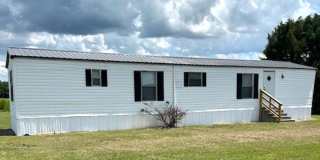 3-bedroom, 2-bath mobile home Gallery 1