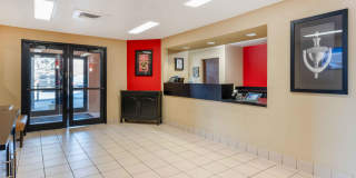 Cincinnati - Florence - Turfway Rd. Gallery 7