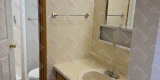 3 bedroom, 2.5 bath 1,256 sqft Townhouse Gallery 8