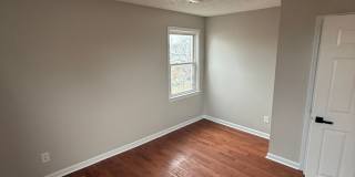 Beautiful 3 Bedroom 2 bath Townhome Conveniently Located and updated Gallery 3