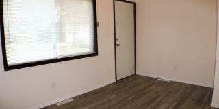 423 5th Street Gallery 10