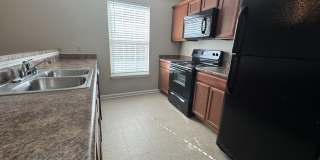708 Chatham Court - 1 Gallery 10
