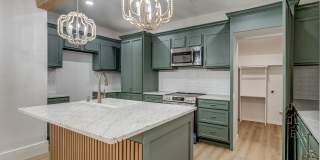 1723 West Park Place Gallery 17