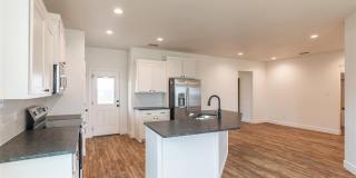 7949 SAWDUST Gallery 6