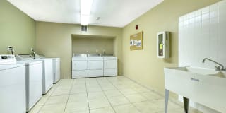 Willow Creek Apartments Gallery 7