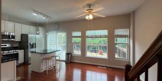 Beautifully Updated three-bedroom, 2.5-bath townhouse in Sterling, Va Gallery 13
