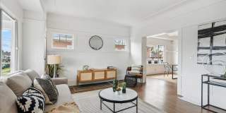 REMODELED HUGE BRIGHT 2400sf 4BR/3.5BA Havenscourt Split Level Home w Cottage AVAIL NOW Gallery 5