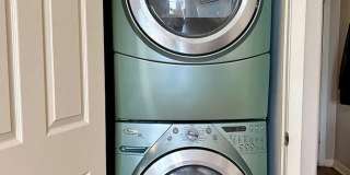 Room in 2 Bedroom Home at E Hill Dr Gallery 3