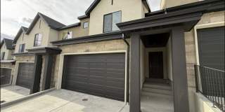 NEW TOWNHOME READY TO MOVE IN! Gallery 3