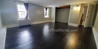 Downtown pet-friendly 3bd w Fenced Yard, Laundry, Screened Porch, Dishwasher, and nearby weekly farmer's market Gallery 14