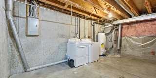 Spacious 4-Bedroom Townhome Backing to Open Space – Attached 2-Car Garage! Gallery 21