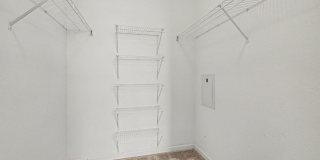 Charming Englewood Condo | 2 Bedrooms, Covered Parking & Community Pool Gallery 15