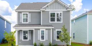 Move-In Ready Home with Luxury Finishes & Prime Location! Gallery 1