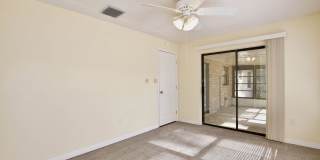 Gorgeous 3/2 Home with a 2 Car Garage Located in Well Maintained Cul-de-sac - Leesburg Gallery 17