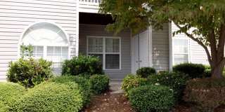 Gorgeous 2BR Somerset Village Condo Gallery 3