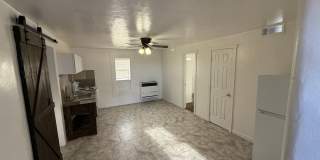2 Bedroom / 1 Bathroom Apartment in Madras Oregon Gallery 1