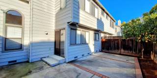 Beautiful 2bd Townhouse With Attached Garage, Private Patio, Pool/Hot Tub, & Clubhouse! Gallery 7