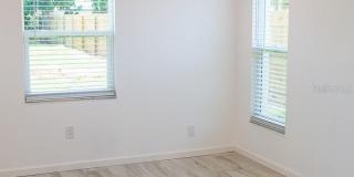 1851 OAK STREET Gallery 21