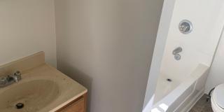 Great 2 bedroom upstairs standalone unit with garage Gallery 17