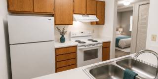 Creekside Square Apartments Gallery 3