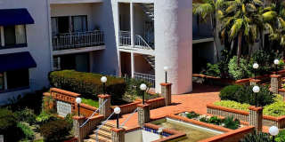 Light-Filled 1 Bed / 1 Bath Condo in UTC, San Diego – Skylights & Balcony Gallery 16