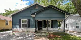 1621 W Lee St Gallery 1