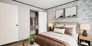 10 Benjamin Ln. Gallery 1