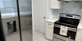 Well Maintained 3 Bedroom, 2 Bath Home Gallery 6