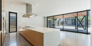Zen House | Award-Winning Architectural Lease in Manhattan Beach Gallery 8