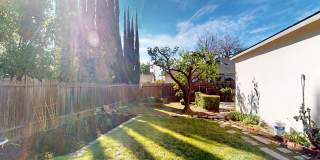 Newly Renovated! 2 bedroom 1 Bath Altadena home with dining room, back porch room and beautiful yard! Gallery 17