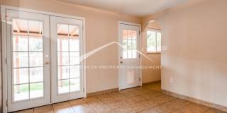 1/2 Duplex with Central AC and Fenced Yard Gallery 6