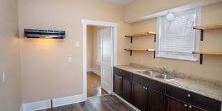 Nice 3 BR Rental Near Downtown Gallery 16