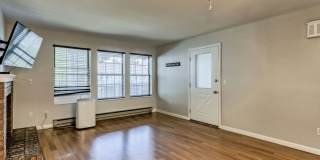 Students Welcome! Move In Special-$200 Off 1st Months Rent! Fantastic & Classy 2-Bed 2-Bath Ranch-Style 2nd Floor Condo Gallery 10