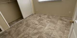 1193 N Ardmore Ave Gallery 2