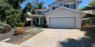 Charming 3 bedroom 2.5 Bath Home! Gallery 1
